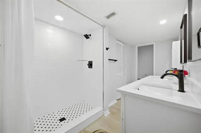 Remodeled bath, 300 S Florida Ave #100K, Tarpon Springs